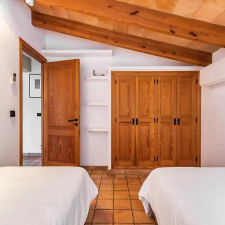 Moliner Premium By Mainvillas Your A 5-minute Drive From Llenaire 빌라